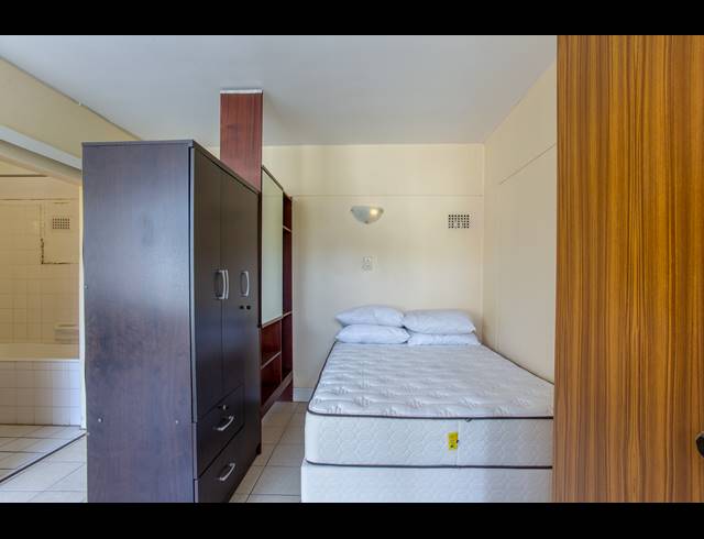 1 BEDROOM APARTMENT FOR SALE IN RONDEBOSCH